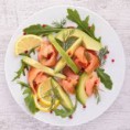 Insalata di salmone e avocado